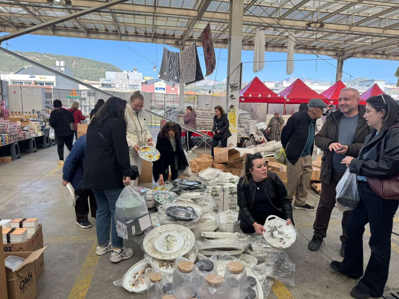 Menteşe Ramazan Festivali’nde Çeyiz Alışverişi Kaç TL’ye Mal Oluyor? Fiyatlar Şaşırttı 10